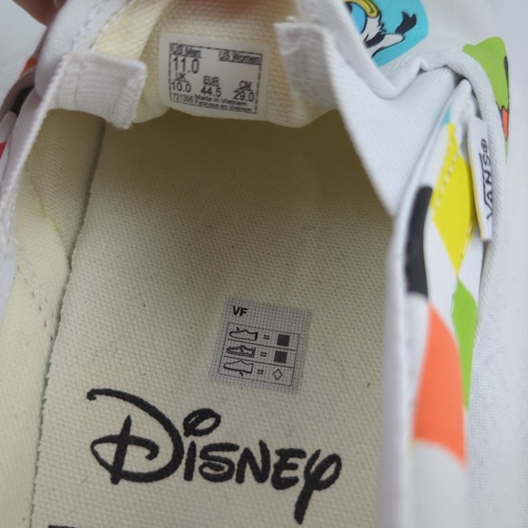 MENS VANS x DISNEY SIZE 11 SLIP ON SHOES SNEAKERS MICKEY WORLD. A61 - Picture 8 of 8